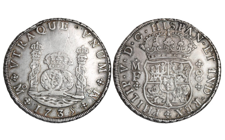 Felipe V 8 Reales 1735 México MF Golpe. agujerito en anv.  MBC+