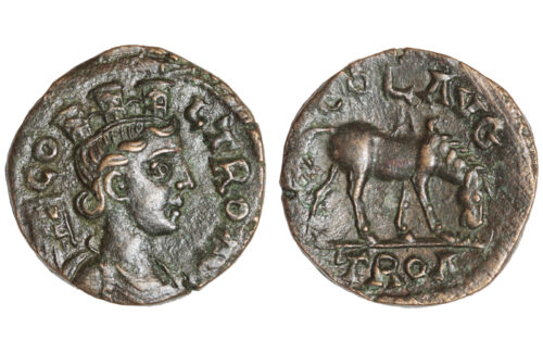 AE 20 Alejandría de Tróade ca. 253-268 d.C. EBC-